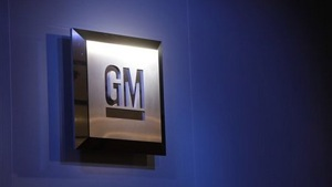 Illustration for article titled Old GM cashes out, Elon Musk won't sell out, and small cars are cool again